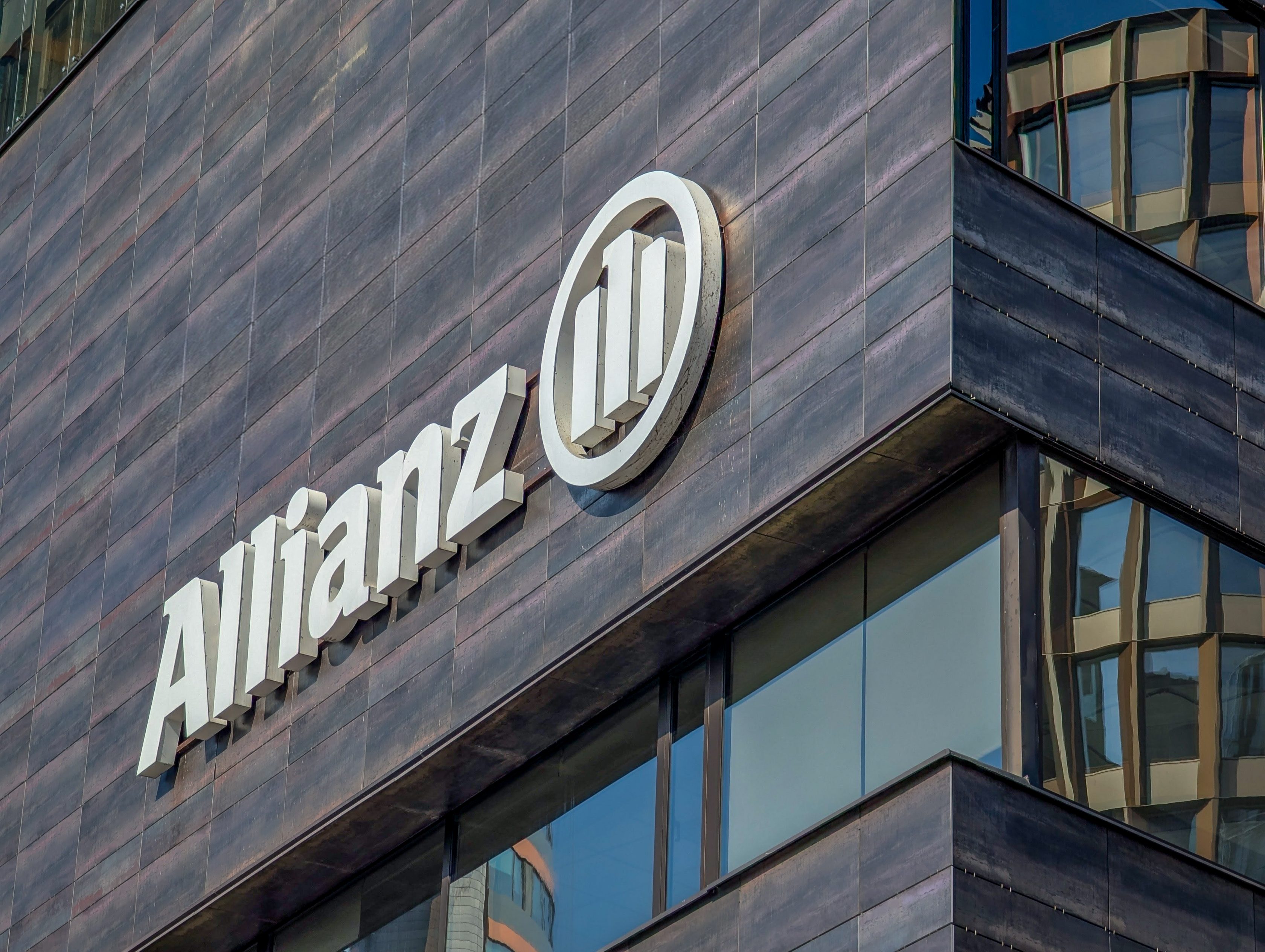 Allianz – NR.1 draudimo ir turto valdymo prekės ženklas pasaulyje!
